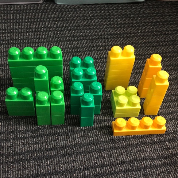 Building Block Set - Green and Yellow - Picture 1 of 4